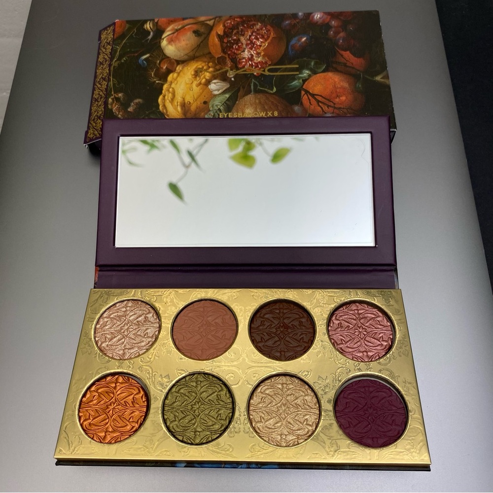 MAC Tempting Fate “Feast Your Eyes” Eyeshadow Palette